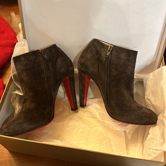 Christian Louboutin size 38 dark grey suede booties - Picture 8 of 9